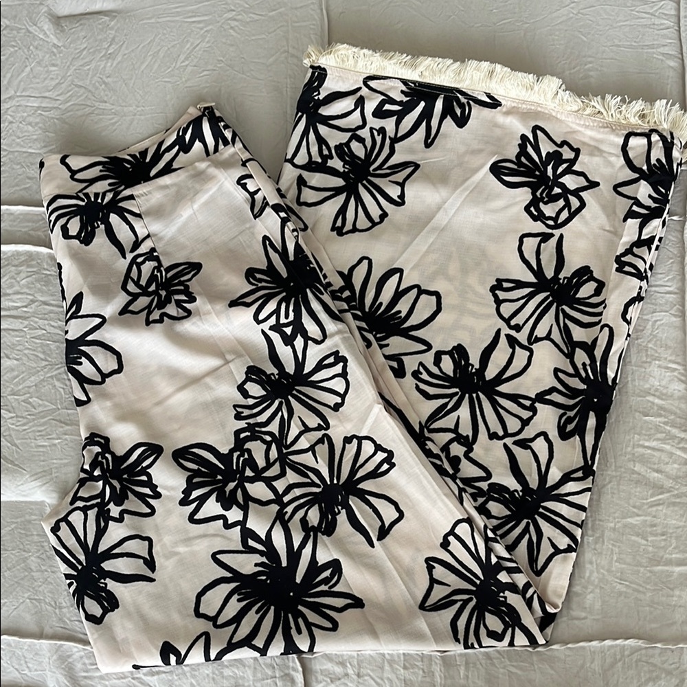 Forever 21 Monochrome Floral Pants